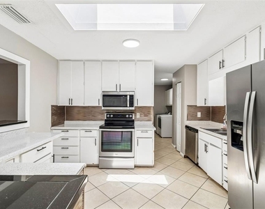 7111 Gateway Court - Photo Thumbnail 19