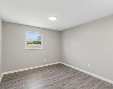 7111 Gateway Court - Photo Thumbnail 50