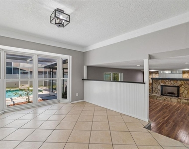 7111 Gateway Court - Photo Thumbnail 12
