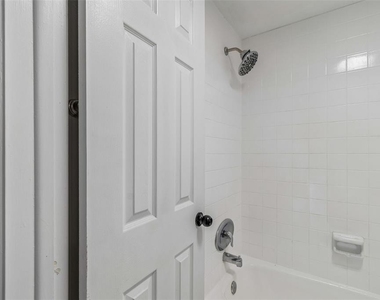 7111 Gateway Court - Photo Thumbnail 35