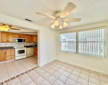 3131 Roxbury Drive - Photo Thumbnail 14