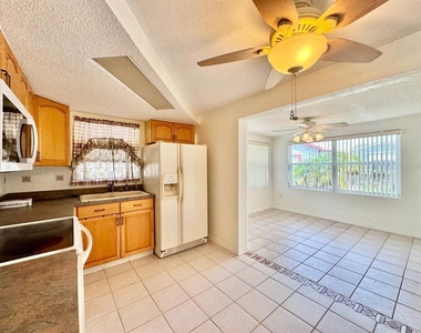 3131 Roxbury Drive - Photo Thumbnail 11