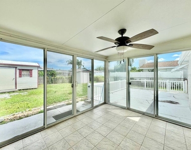 3131 Roxbury Drive - Photo Thumbnail 22