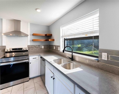 206 James Street - Photo Thumbnail 10