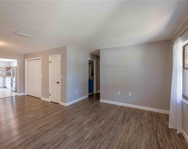 206 James Street - Photo Thumbnail 3