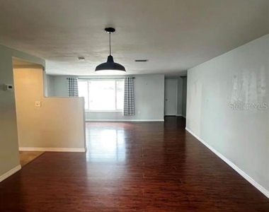11422 Yellowwood Lane - Photo Thumbnail 9