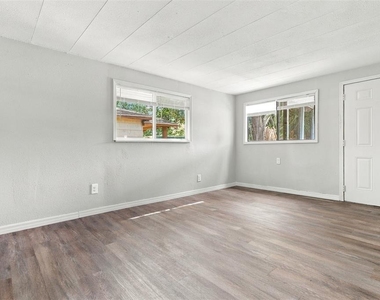 2510 38th Street S - Photo Thumbnail 5