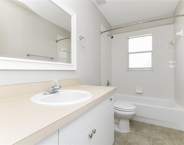 840 High Pointe Circle - Photo Thumbnail 13