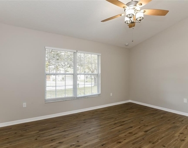 840 High Pointe Circle - Photo Thumbnail 9