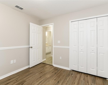 840 High Pointe Circle - Photo Thumbnail 7