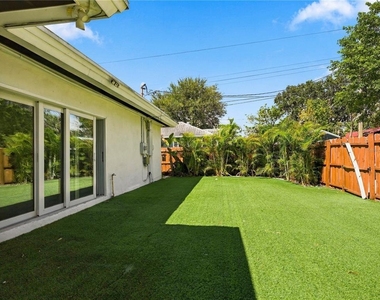1015 32nd Avenue N - Photo Thumbnail 25