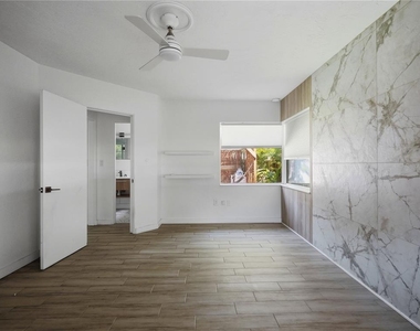 1015 32nd Avenue N - Photo Thumbnail 15