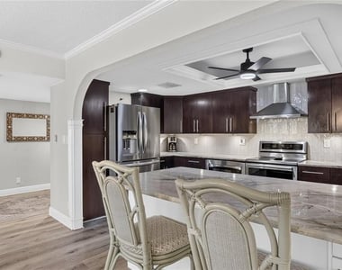 1480 Gulf Boulevard - Photo Thumbnail 7