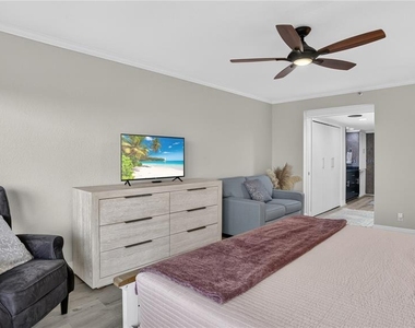 1480 Gulf Boulevard - Photo Thumbnail 25