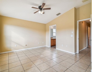 7956 Carriage Pointe Drive - Photo Thumbnail 5