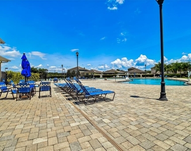 7956 Carriage Pointe Drive - Photo Thumbnail 25