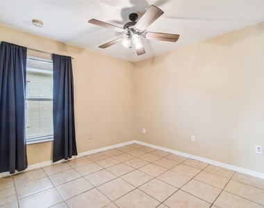 7956 Carriage Pointe Drive - Photo Thumbnail 19