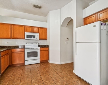 7956 Carriage Pointe Drive - Photo Thumbnail 10