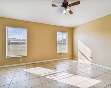 7956 Carriage Pointe Drive - Photo Thumbnail 7