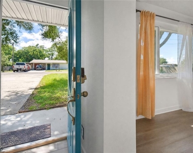 9616 Pine Ridge Avenue - Photo Thumbnail 6
