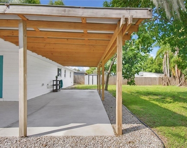 9616 Pine Ridge Avenue - Photo Thumbnail 20