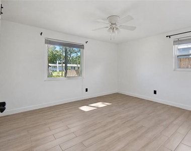 9616 Pine Ridge Avenue - Photo Thumbnail 15