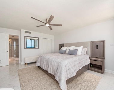 1290 Gulf Boulevard - Photo Thumbnail 12