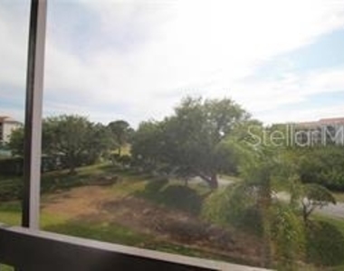 1806 Mariner Drive - Photo Thumbnail 5
