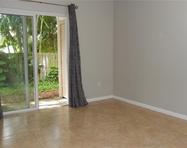 3105 W Horatio Street - Photo Thumbnail 3