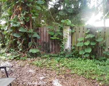3105 W Horatio Street - Photo Thumbnail 1