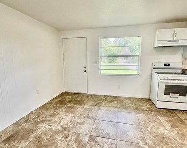 5739 9th Street - Photo Thumbnail 11