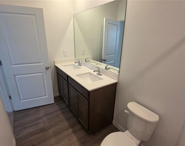 17588 Spanish Oak Loop - Photo Thumbnail 16
