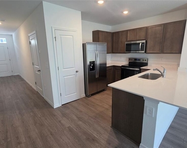 17588 Spanish Oak Loop - Photo Thumbnail 8