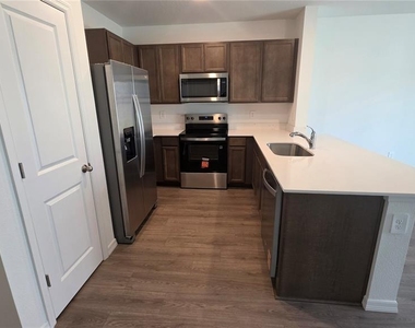 17588 Spanish Oak Loop - Photo Thumbnail 7
