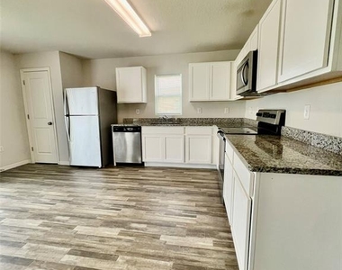 26485 Mary Avenue - Photo Thumbnail 4