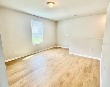 26485 Mary Avenue - Photo Thumbnail 13