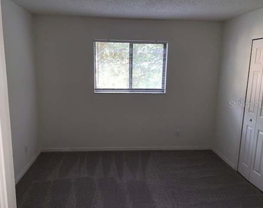 211 Oakwood Boulevard - Photo Thumbnail 6