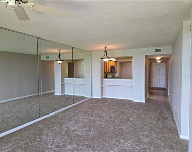 5801 Bahia Del Mar Circle - Photo Thumbnail 5