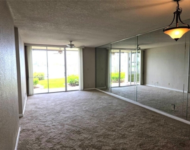 5801 Bahia Del Mar Circle - Photo Thumbnail 2
