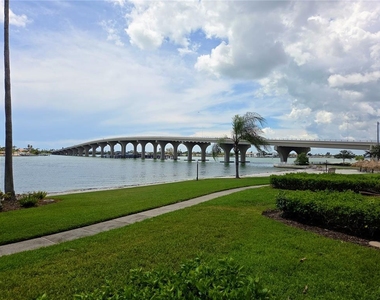 5801 Bahia Del Mar Circle - Photo Thumbnail 30