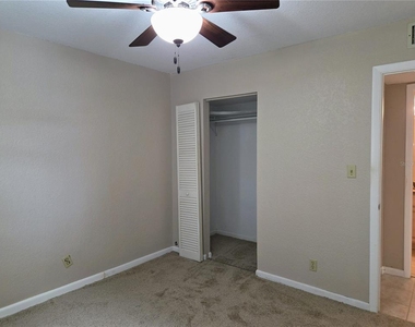 5801 Bahia Del Mar Circle - Photo Thumbnail 22