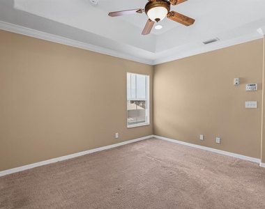 2916 Royal Tuscan Lane - Photo Thumbnail 18