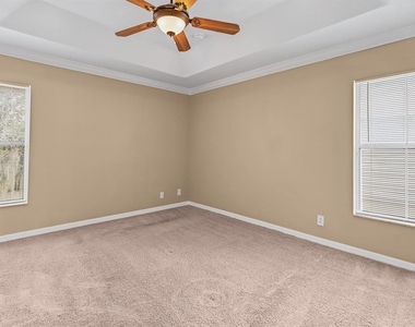 2916 Royal Tuscan Lane - Photo Thumbnail 14