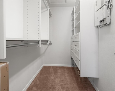 2916 Royal Tuscan Lane - Photo Thumbnail 19