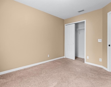 2916 Royal Tuscan Lane - Photo Thumbnail 22