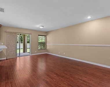2916 Royal Tuscan Lane - Photo Thumbnail 6