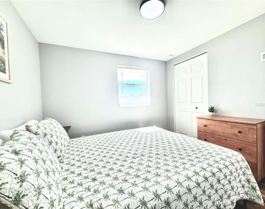 10656 101st Avenue - Photo Thumbnail 14
