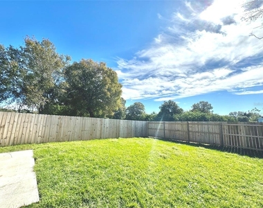 10656 101st Avenue - Photo Thumbnail 19