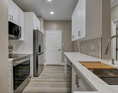5000 Culbreath Key Way - Photo Thumbnail 10