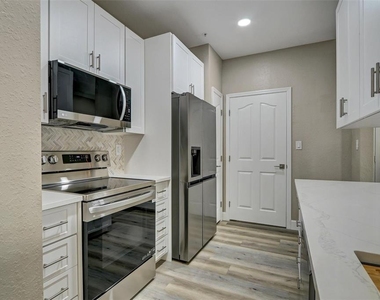 5000 Culbreath Key Way - Photo Thumbnail 11